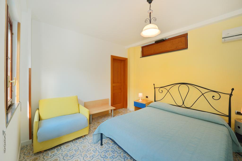 Bed and Breakfast La Capannina Прочида Номер фото