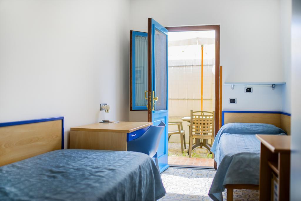 Bed and Breakfast La Capannina Прочида Номер фото